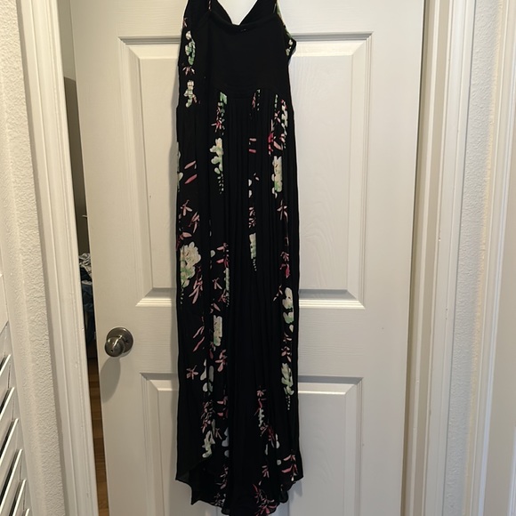 NWT tags free people dress, size M. Beautiful print. - Picture 6 of 8
